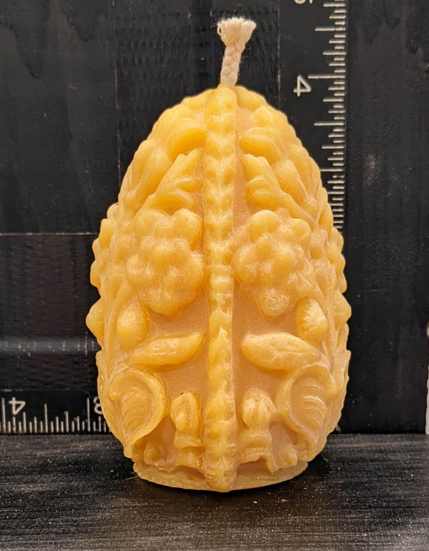 BEESWAX CANDLE: CARVED EGG