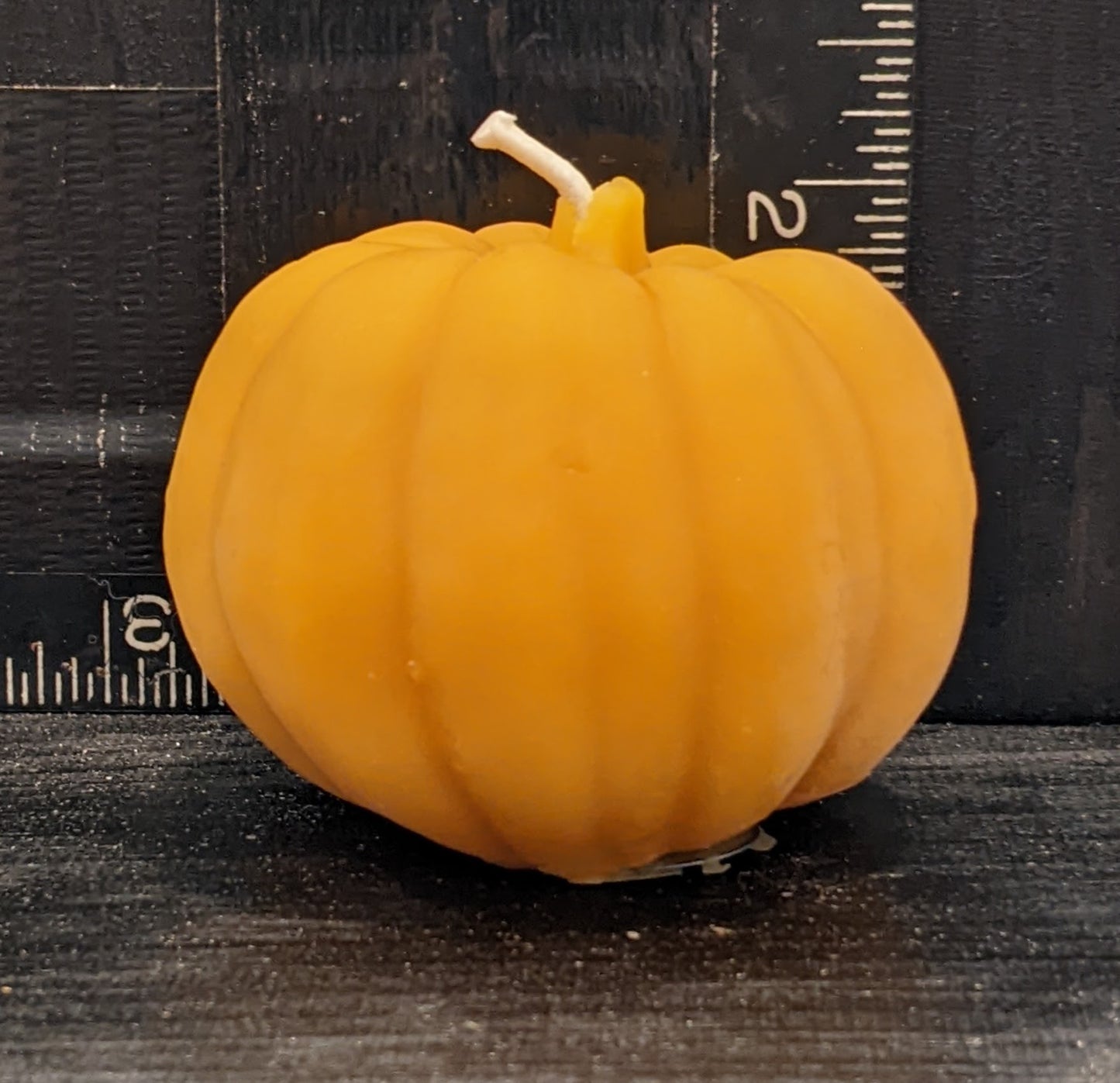 BEESWAX CANDLE: PUMPKIN