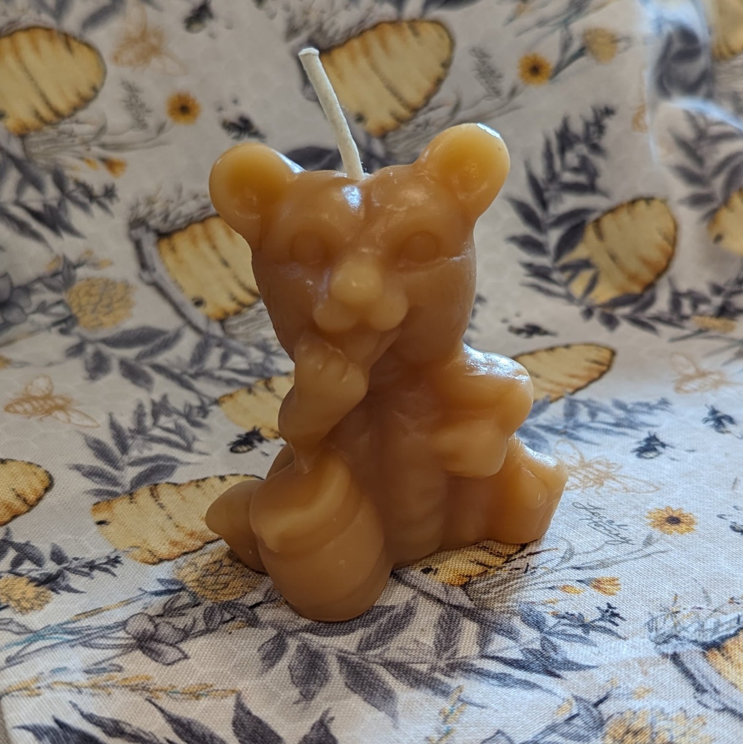 BEESWAX CANDLE: HONEY BEAR