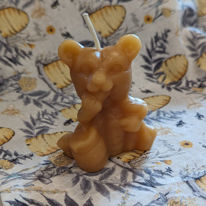 BEESWAX CANDLE: HONEY BEAR