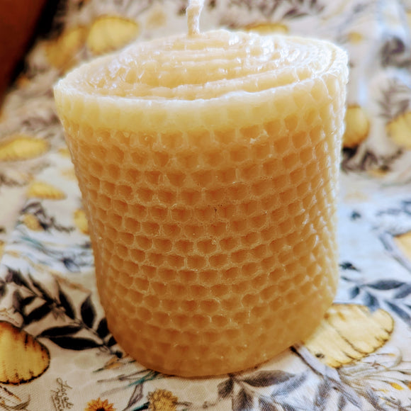 BEESWAX CANDLE: ROLLED PILLAR
